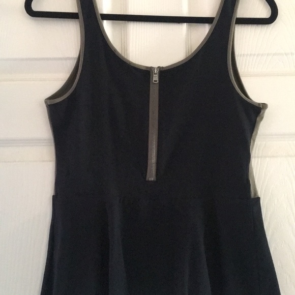 Color block peplum top - Picture 2 of 3